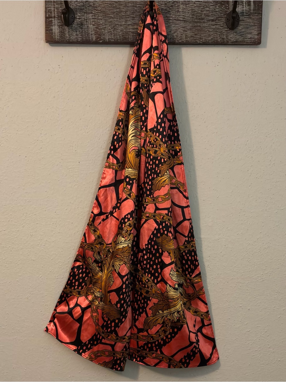 Vintage 90s Baroque Silk Oblong Scarf Pink Gold Chain & Acanthus Leaf